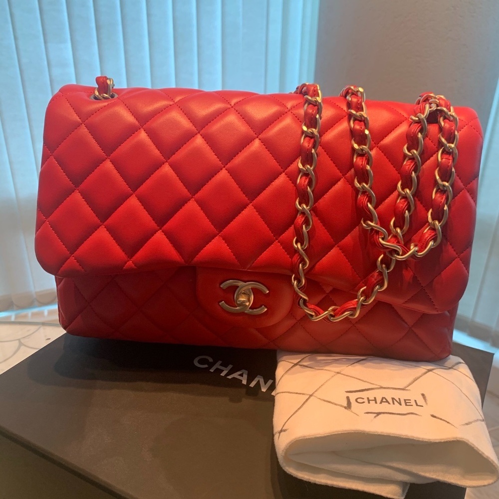 Chanel Classic Jumbo Flap
